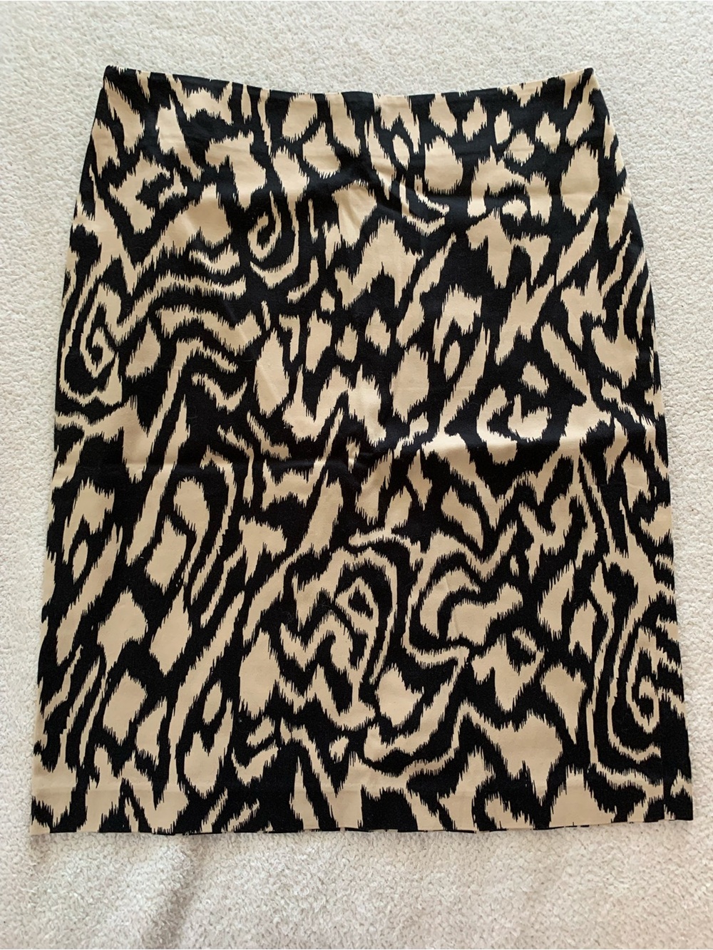 Larry Levine Beige and Black Printed Women's Skirt